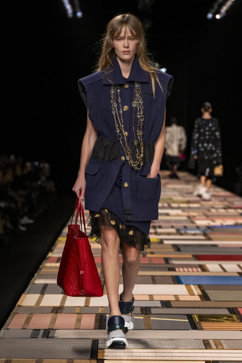 Louis Vuitton 2025ss fahion show