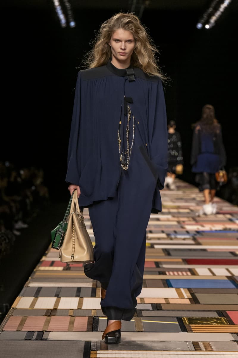 Louis Vuitton 2025ss fahion show