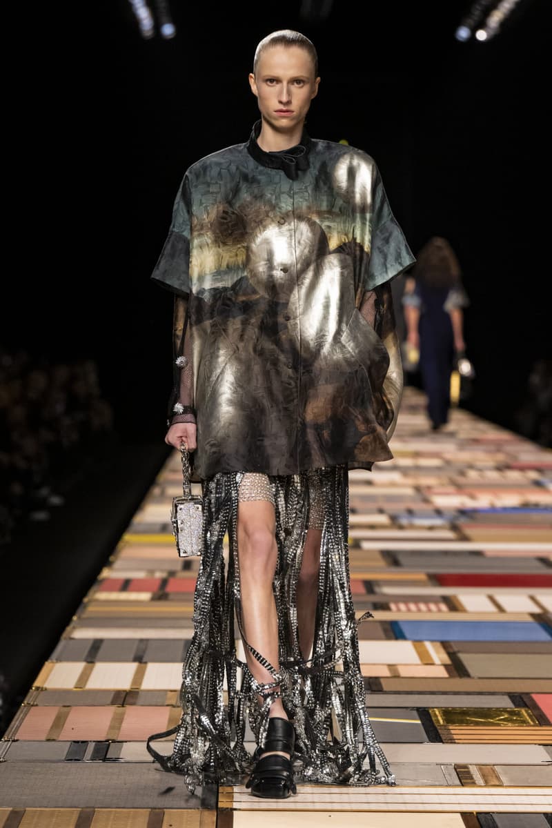 Louis Vuitton 2025ss fahion show