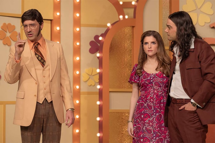 殺害 130 人後登上戀愛節目:Anna Kendrick 主演兼執導的 Netflix 電影《慌心配對》是真人真事