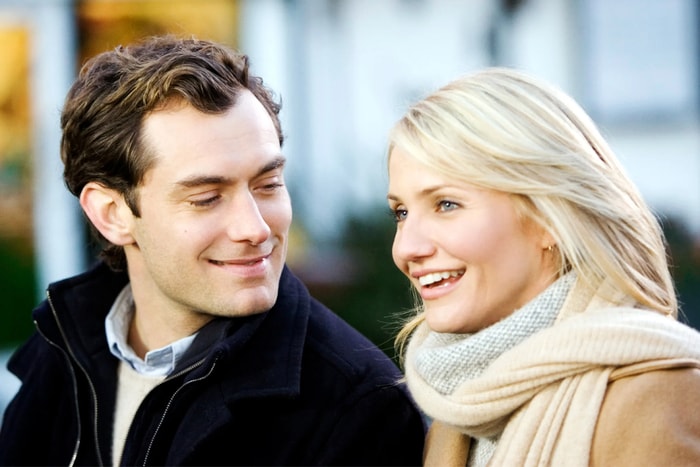 Jude Law 透露的這個拍攝秘聞,也許會從此改變你對經典電影《The Holiday》的看法