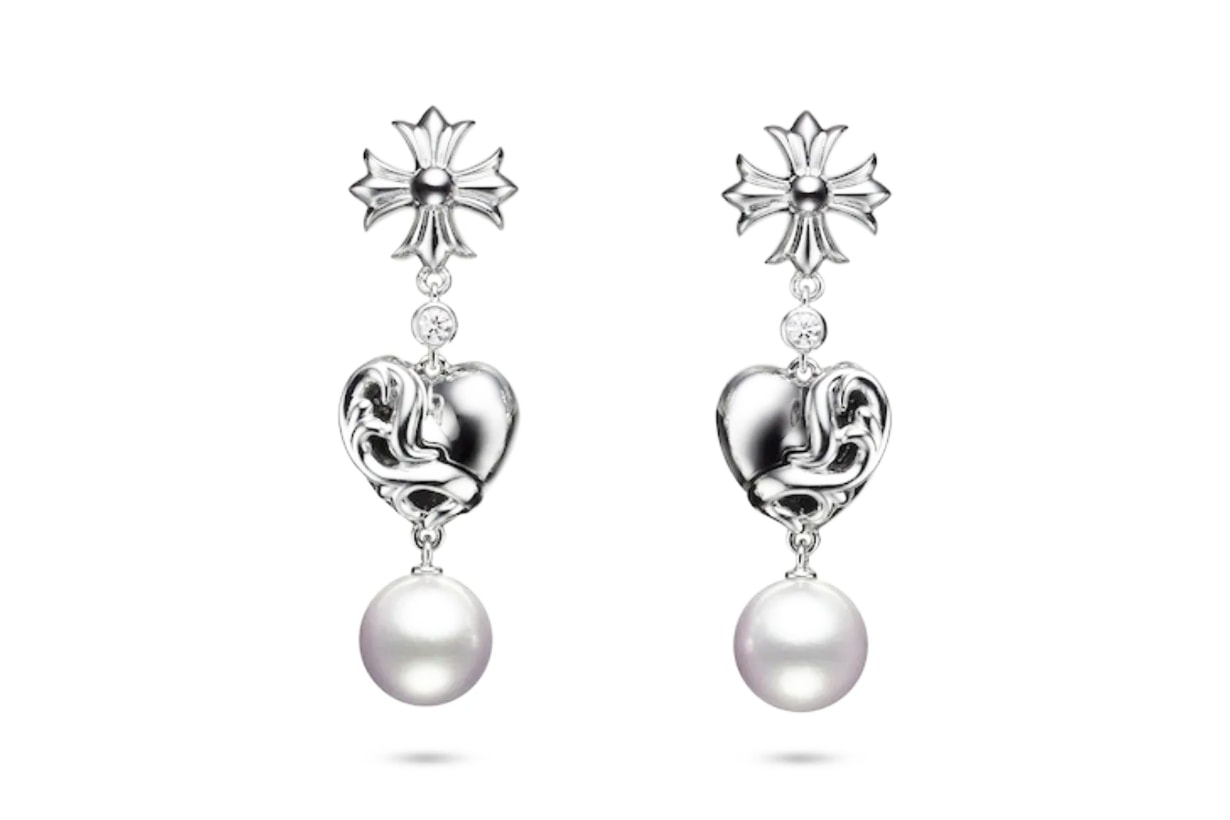 夢幻聯乘!頂級珠寶品牌 Mikimoto 與 Chrome Hearts 驚喜合作,釋出優雅及酷感並存的配飾系列