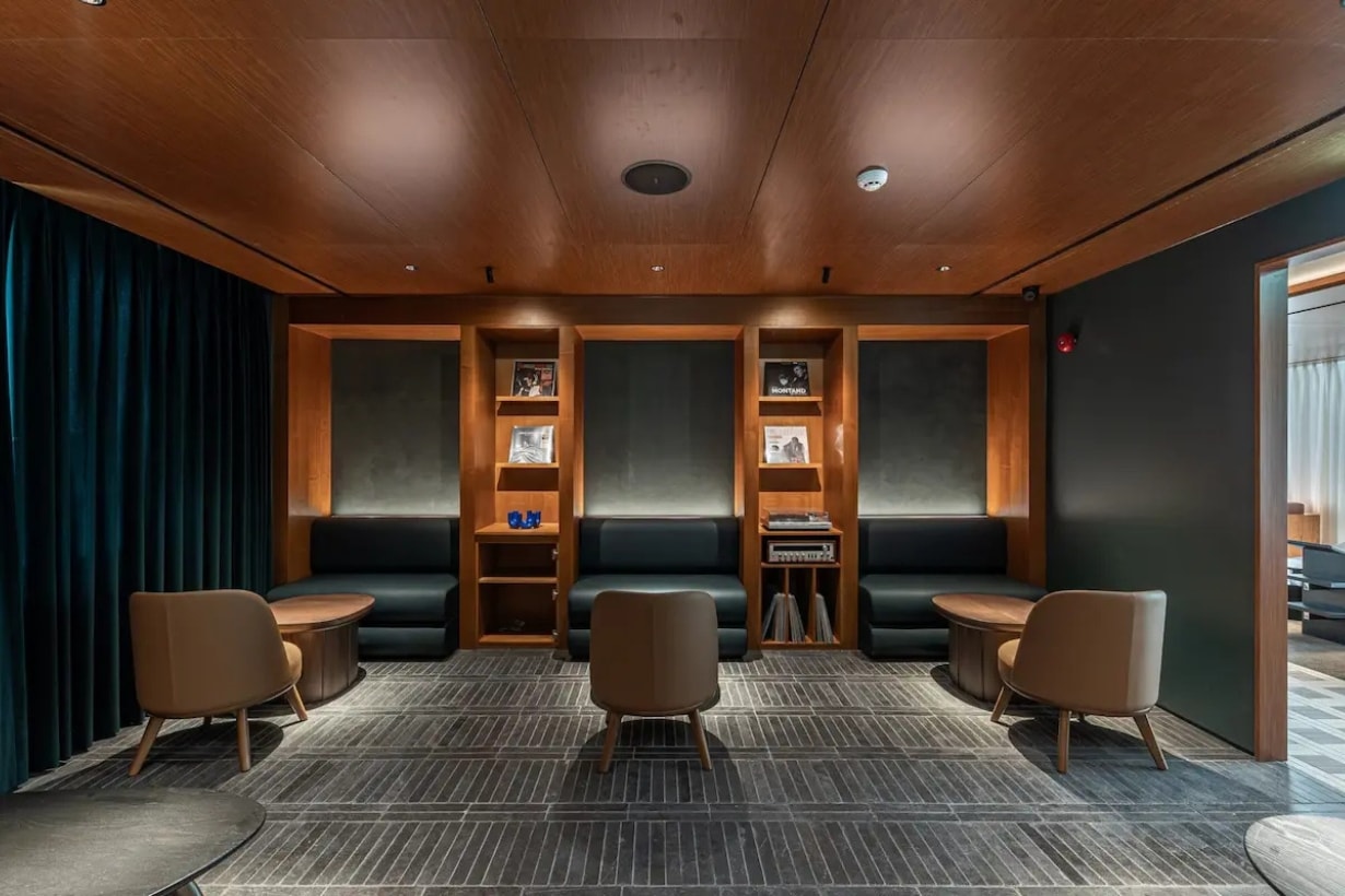 Starbucks Korea Jangchung Lounge R open info