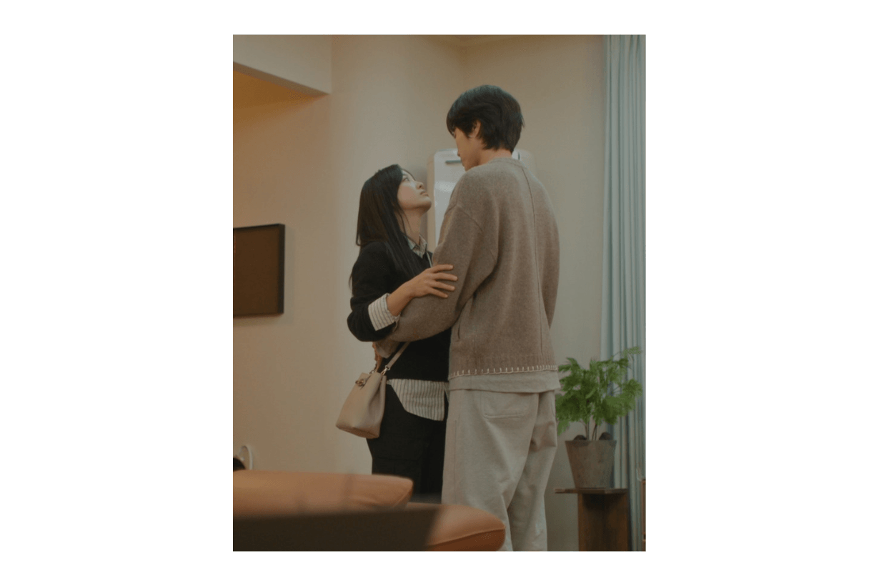 Brewing Love Kim Se Jeong Longchamp Roseau Handbags