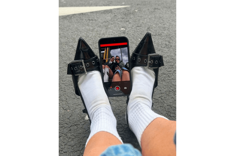 Sneaker Selfie Lifestyle Travel photography tips