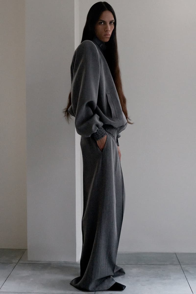 Phoebe Philo 全新系列「B」:總是懂女人愛的慵懶時髦,第一波才上架就開始斷碼!
