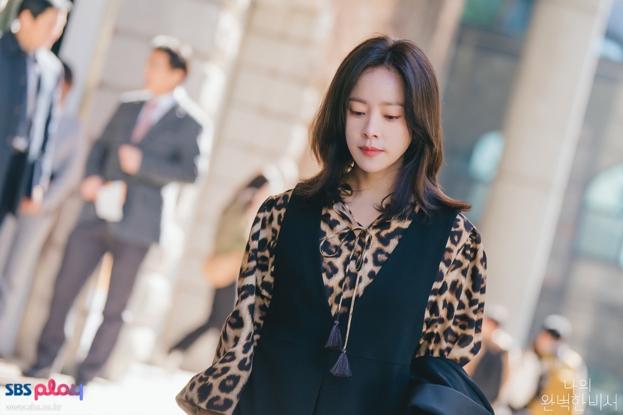 一週職場穿搭:《我的完美秘書》韓志旼霸氣女 CEO 穿搭,輕鬆展現精英感!