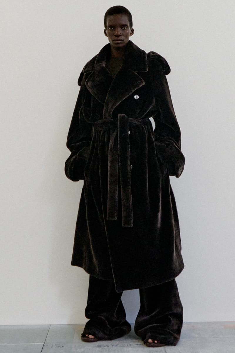 Phoebe Philo 全新系列「B」:總是懂女人愛的慵懶時髦,第一波才上架就開始斷碼!