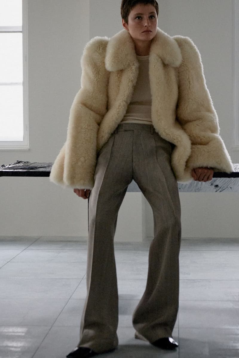 Phoebe Philo 全新系列「B」:總是懂女人愛的慵懶時髦,第一波才上架就開始斷碼!