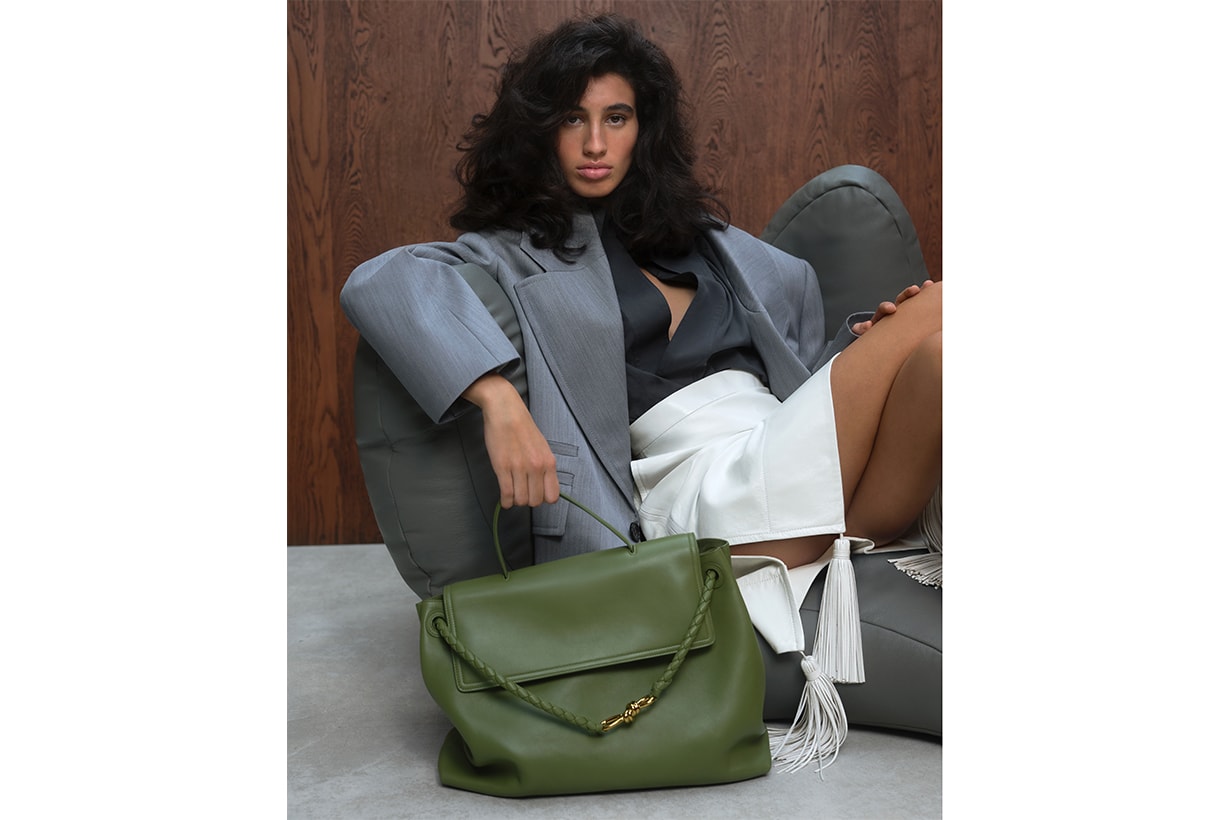 Bottega Veneta 最新手袋 Ciao Ciao 集合所有時尚元素,完美演繹優雅與鬆弛感兼備!