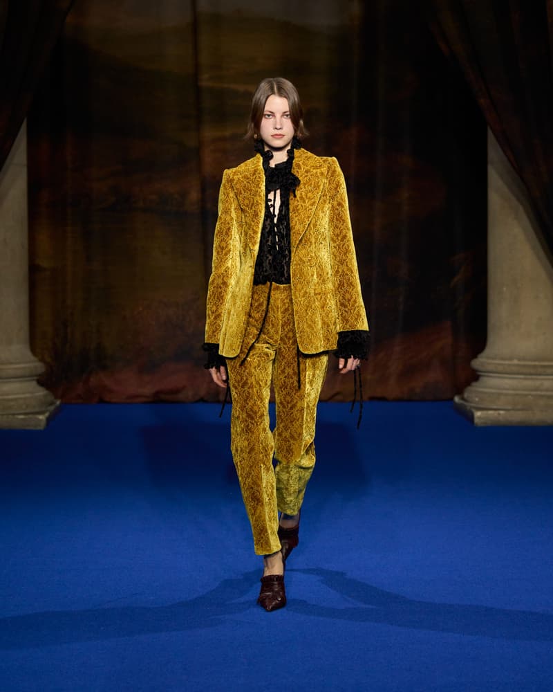 Burberry 2025 fall winter nyfw new york show runway online