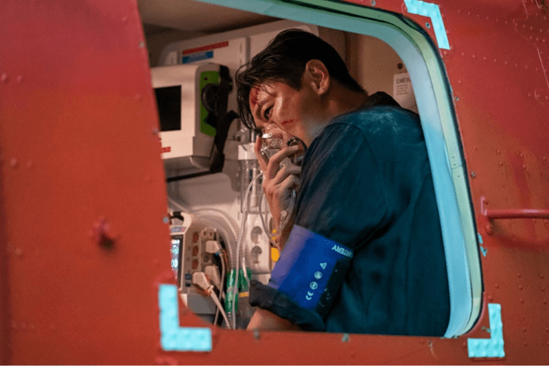 Netflix《外傷重症中心》劇情解析：朱智勛飾演的「瘋狗醫生」真有其人！第二季消息指日可待？