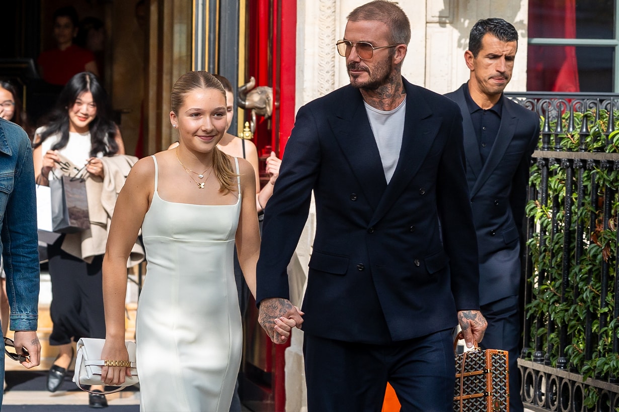 Harper Beckham 私下也是「珠寶迷」:收藏多條 Van Cleef & Arpels 作品,打造清新優雅造型