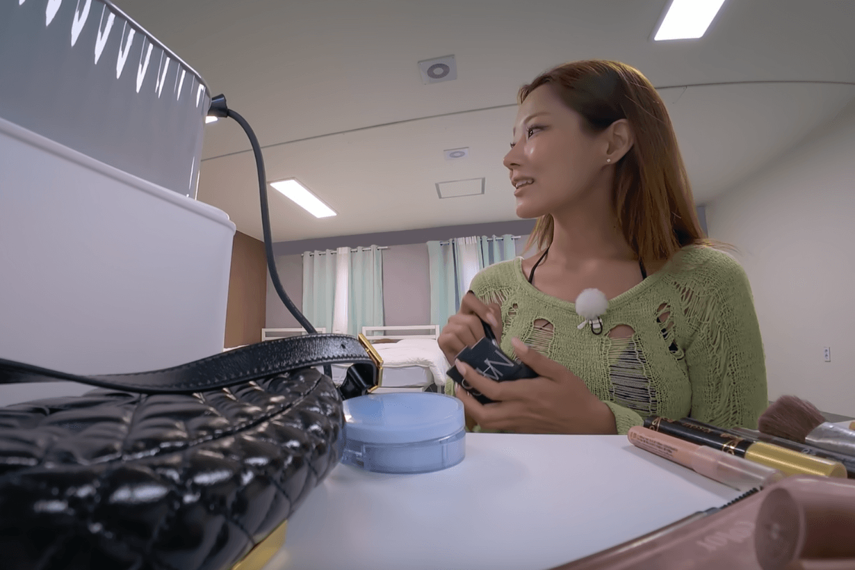 Korean Girl makeup Netflix singles inferno 4 girl Cast table