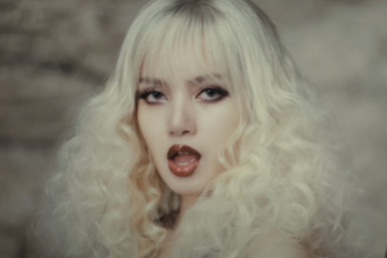 Lisa 與 Doja Cat 和 RAYE 合作《Born Again》,5 套造型美出新高度!