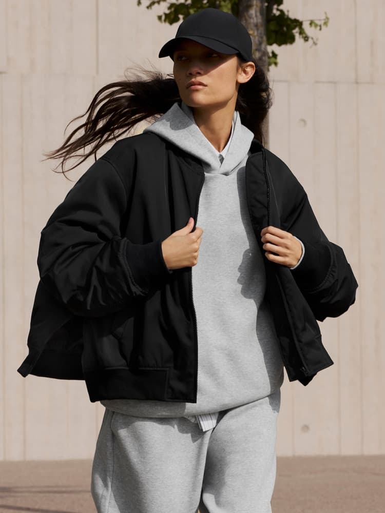 UNIQLO:C 2025 春夏港台販售資訊!簡約時髦 40+ 單品,這次還推出了運動服