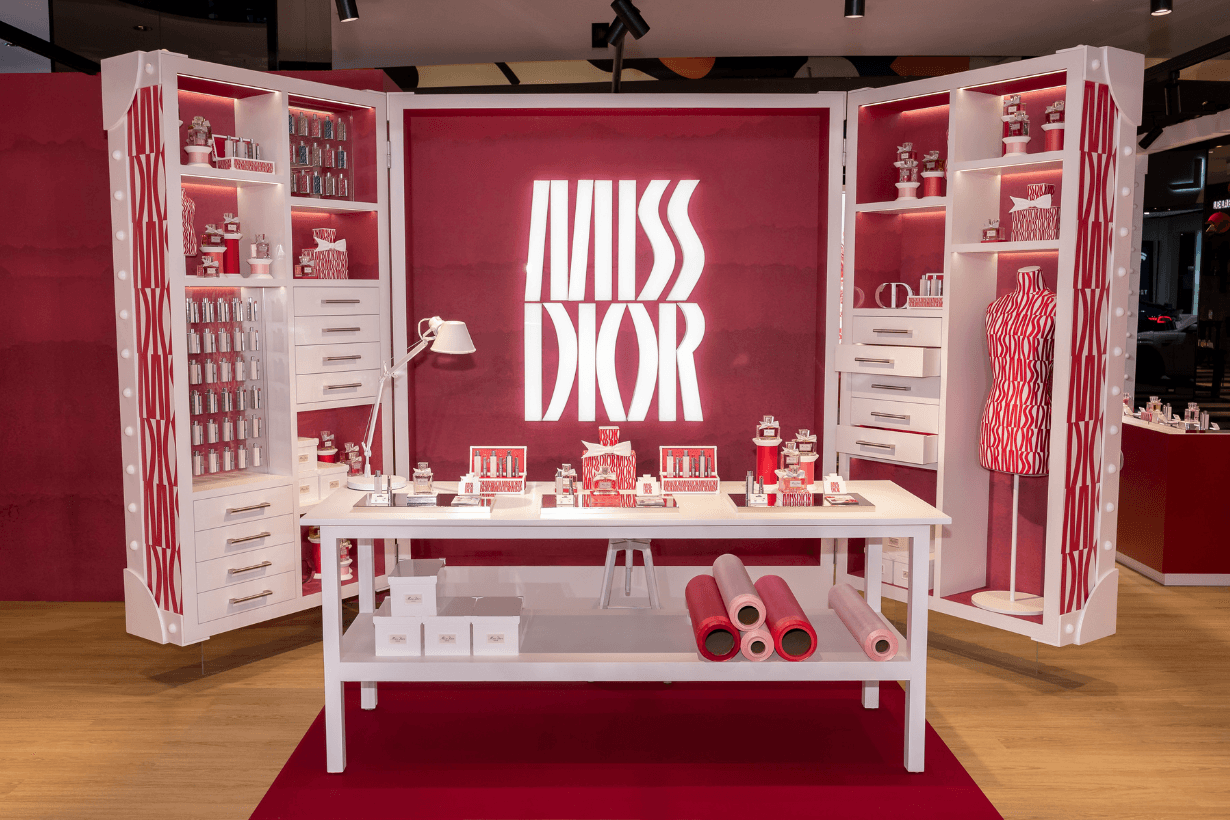 Miss Dior pop-up taipei Mini Miss Solid Perfume