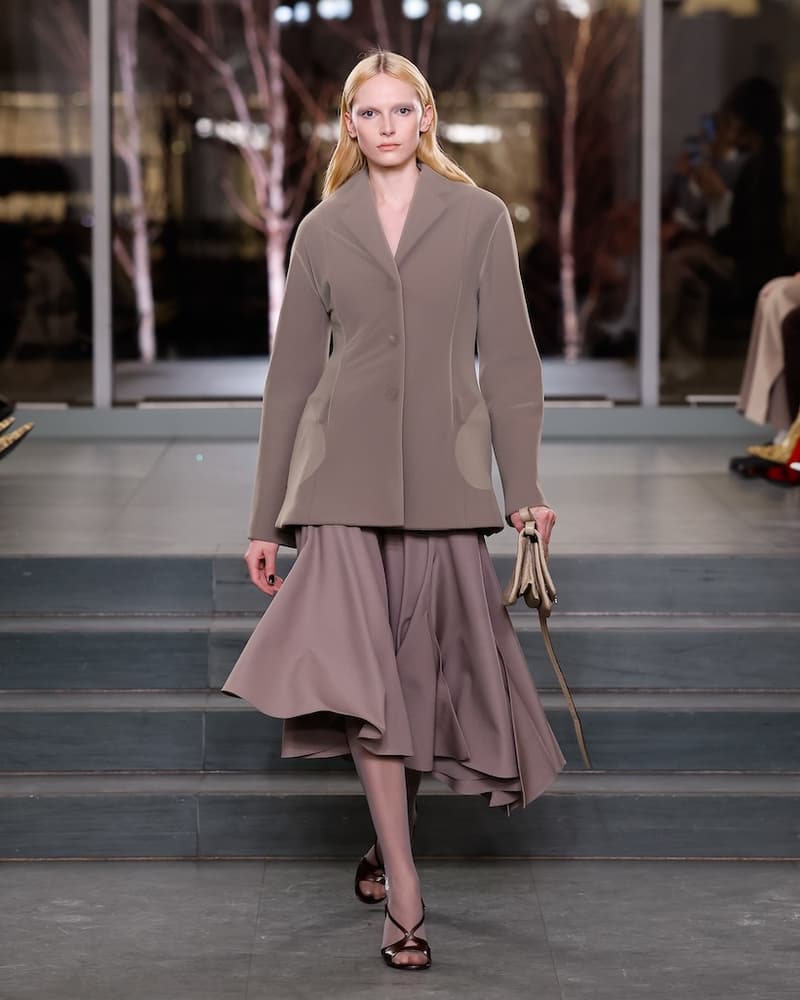 tory burch 2025 fall winter nyfw new york show runway online