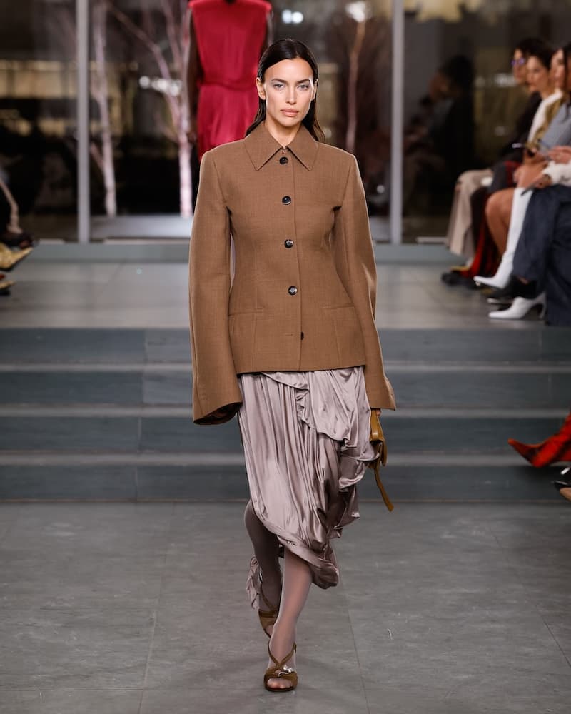 tory burch 2025 fall winter nyfw new york show runway online