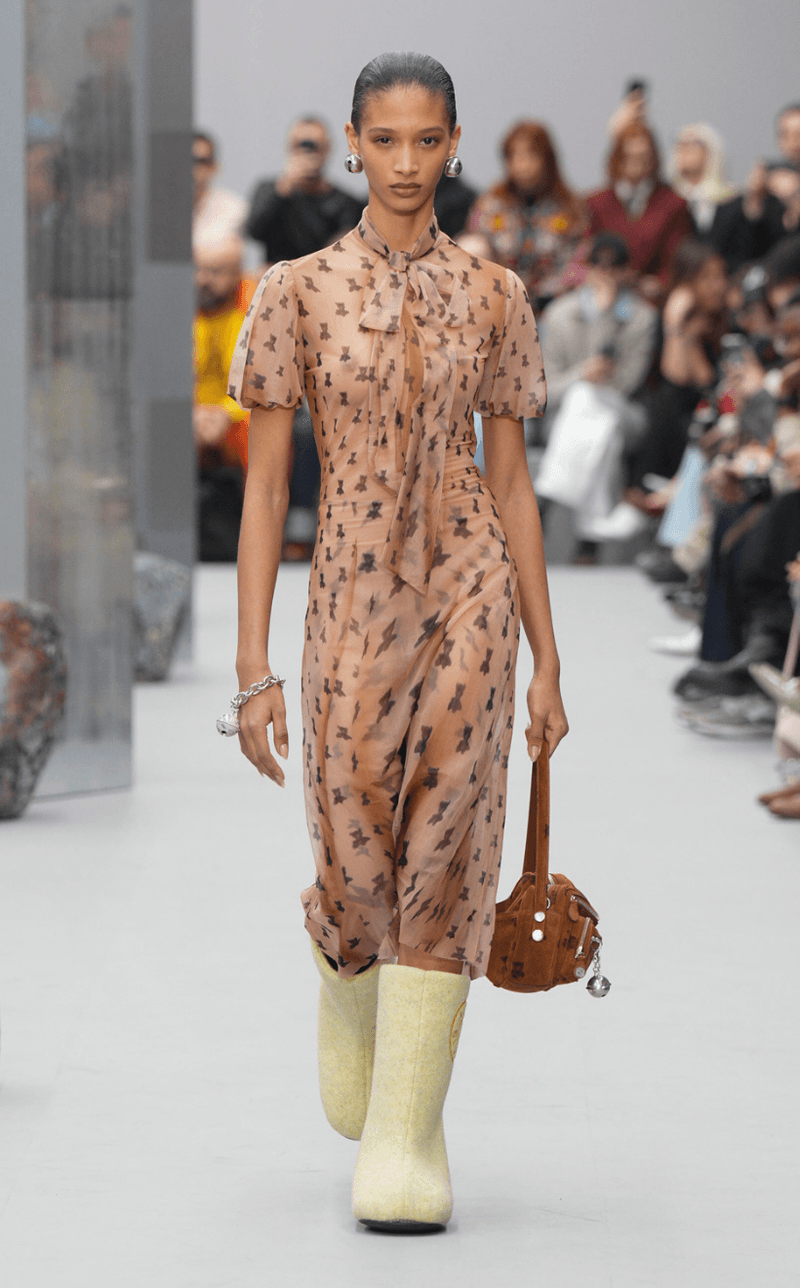 Acne Studios 2025 fall winter PFW paris fashion week runway