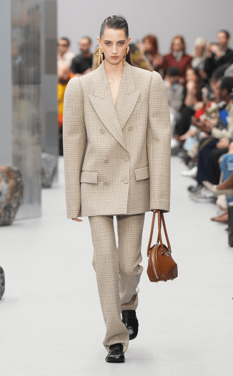 Acne Studios 2025 fall winter PFW paris fashion week runway