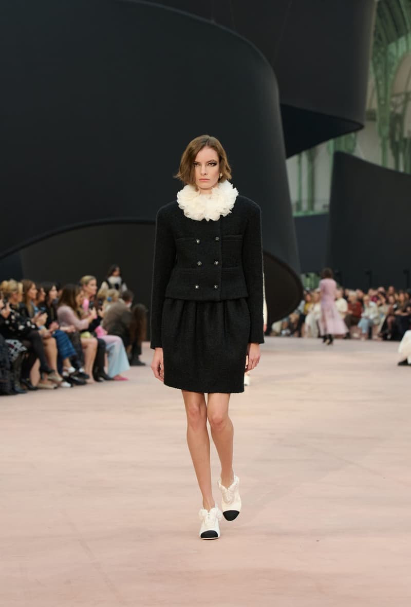 chanel 2024 fall winter paris fashion runway highlight online