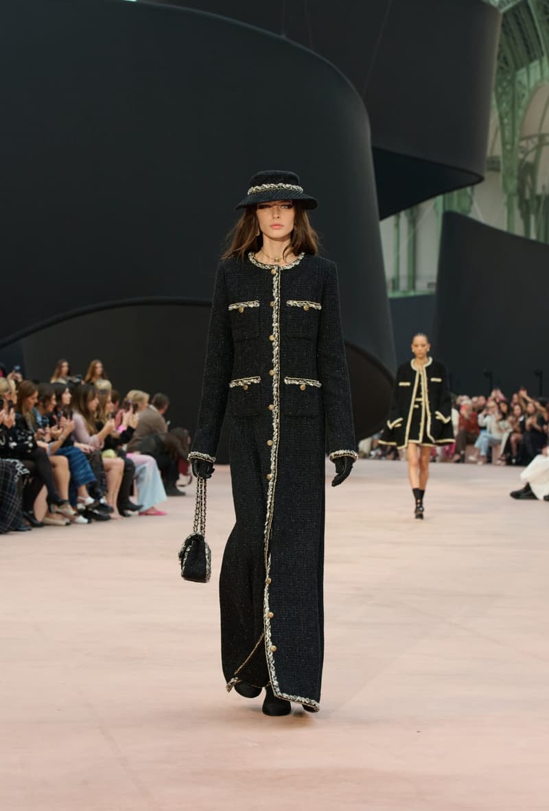 chanel 2024 fall winter paris fashion runway highlight online