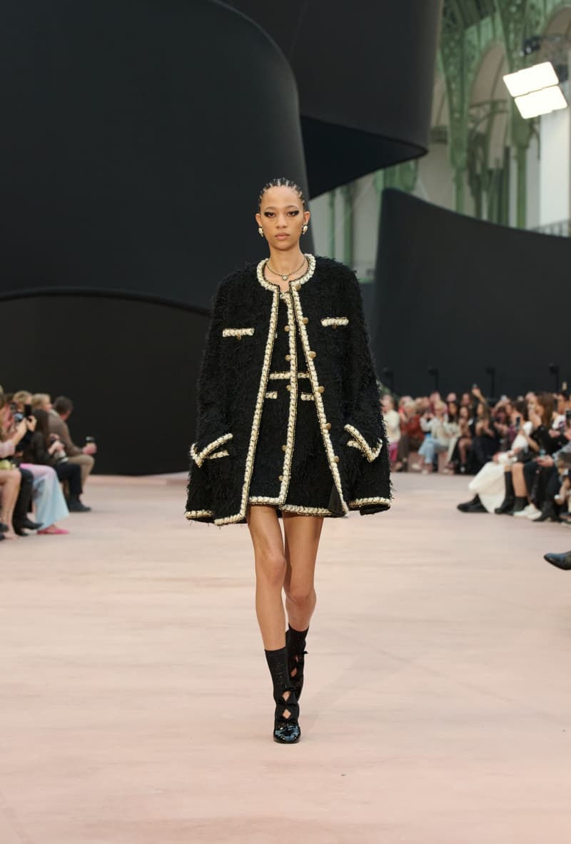 chanel 2024 fall winter paris fashion runway highlight online