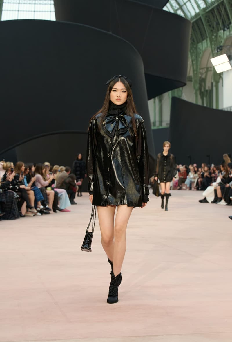 chanel 2024 fall winter paris fashion runway highlight online