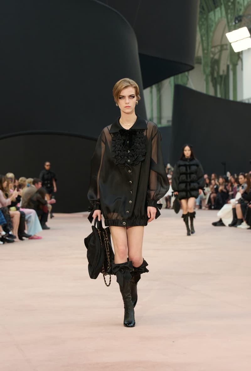 chanel 2024 fall winter paris fashion runway highlight online