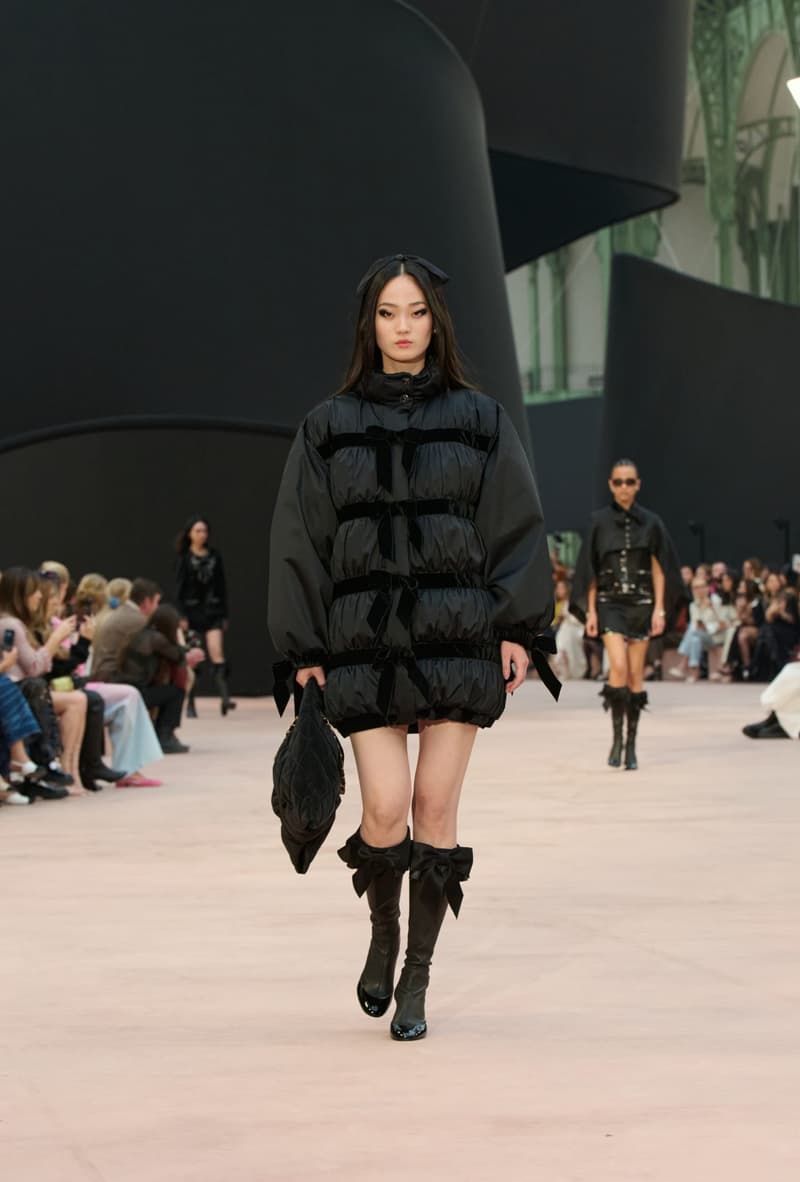 chanel 2024 fall winter paris fashion runway highlight online