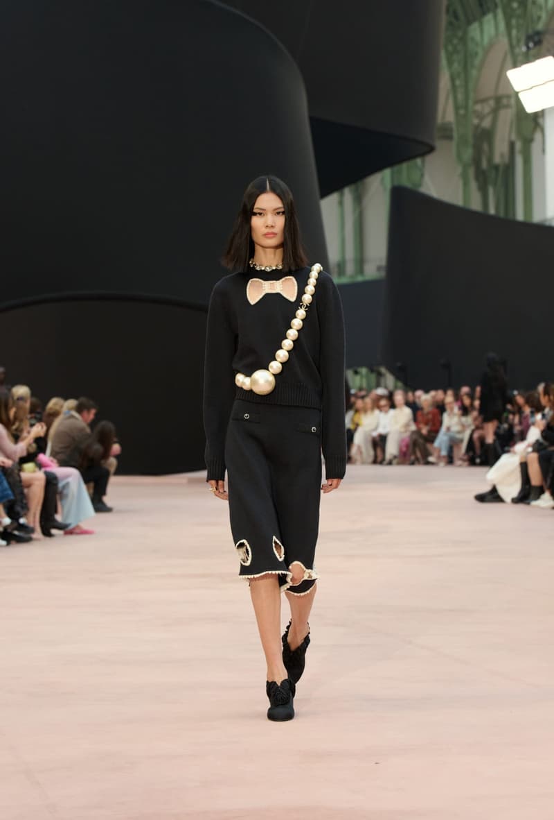 chanel 2024 fall winter paris fashion runway highlight online