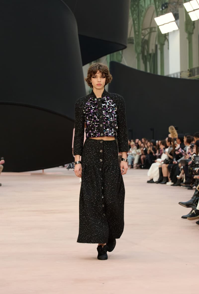 chanel 2024 fall winter paris fashion runway highlight online