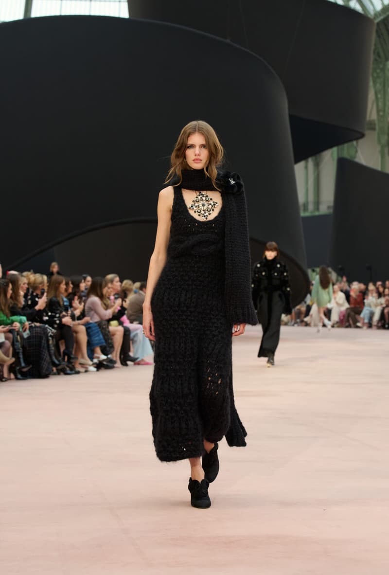 chanel 2024 fall winter paris fashion runway highlight online