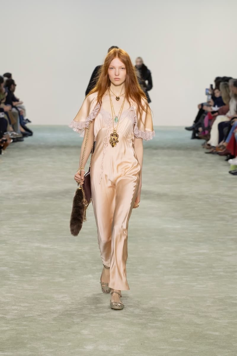 Chloé 2025 fall winter runway paris pfw Chemena Kamali detail