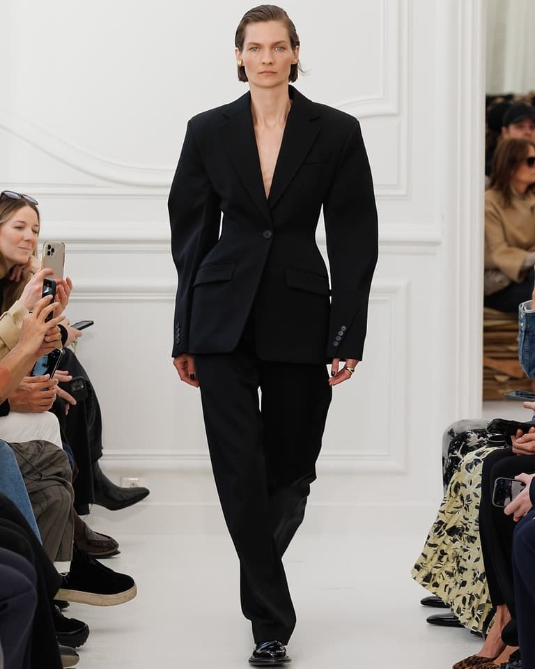 givenchy sarah burton 2025 fall winter paris runway looks