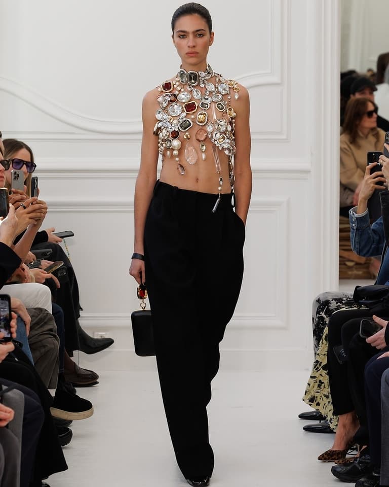 givenchy sarah burton 2025 fall winter paris runway looks