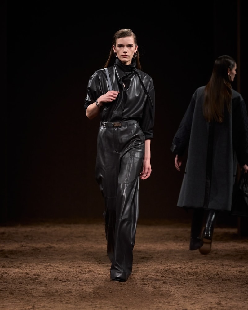 Hermès 2025 fall winter paris fashion runway detail handbags show