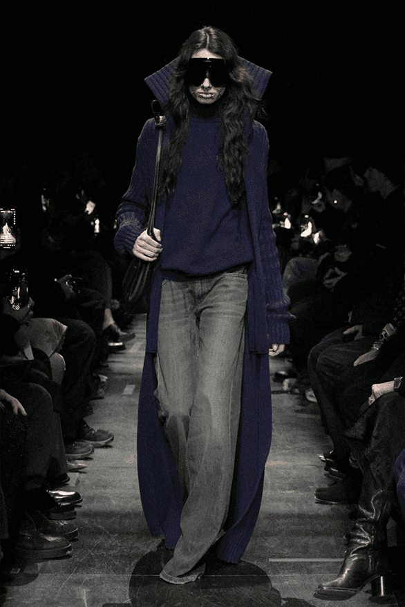 balenciaga FW25 runway-22
