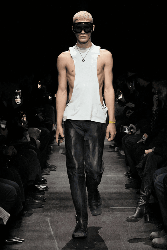 balenciaga FW25 runway-35