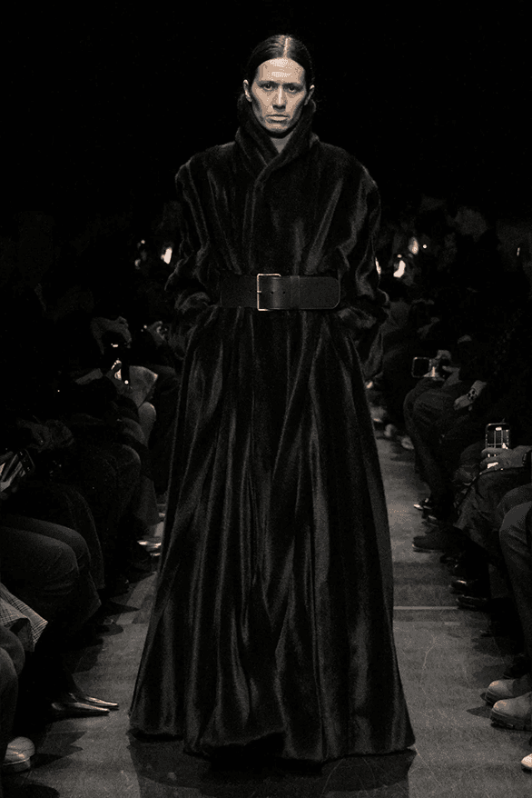 balenciaga FW25 runway-74