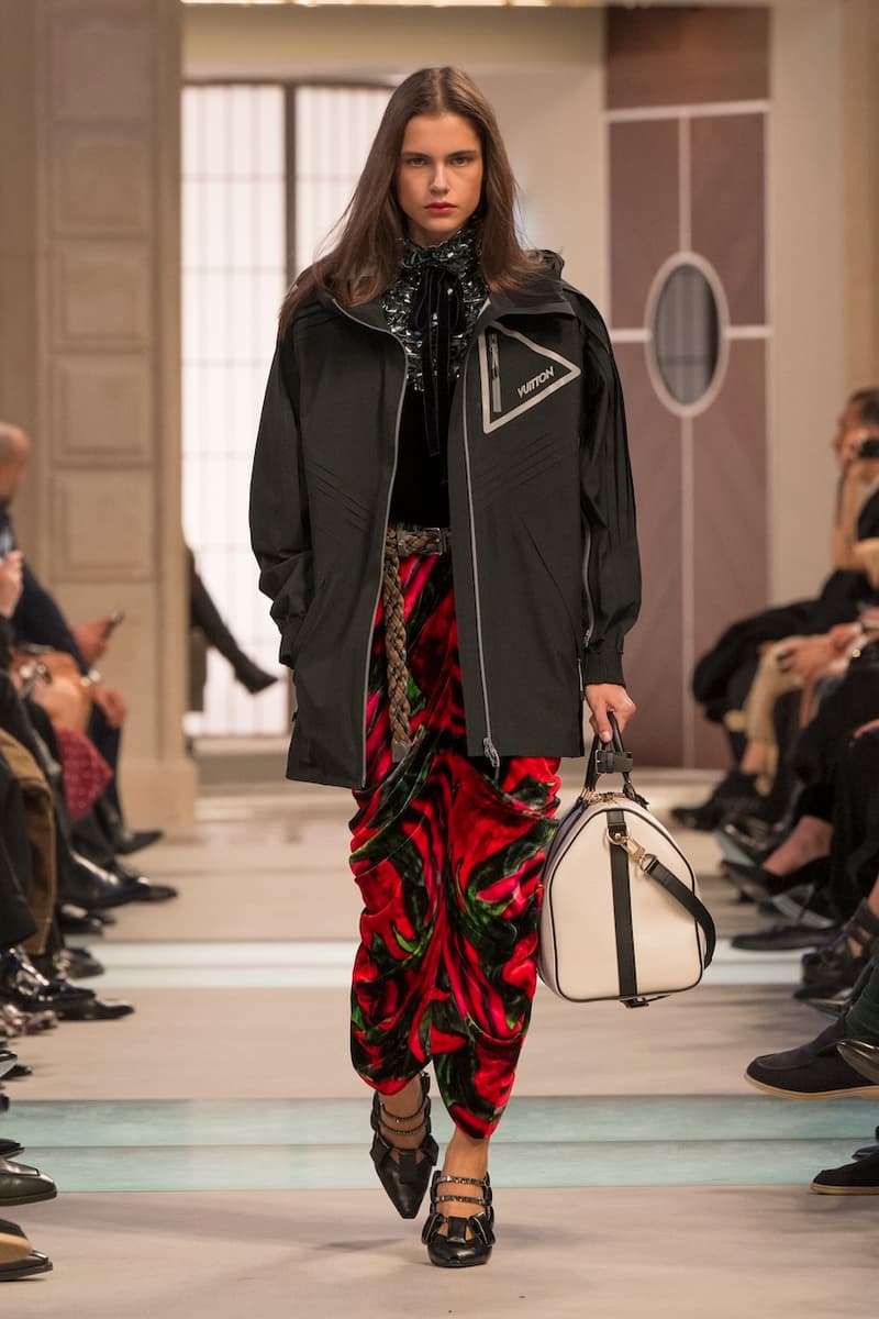 Louis vuitton 2025 fall winter handbags paris fashion runway highlight celeb