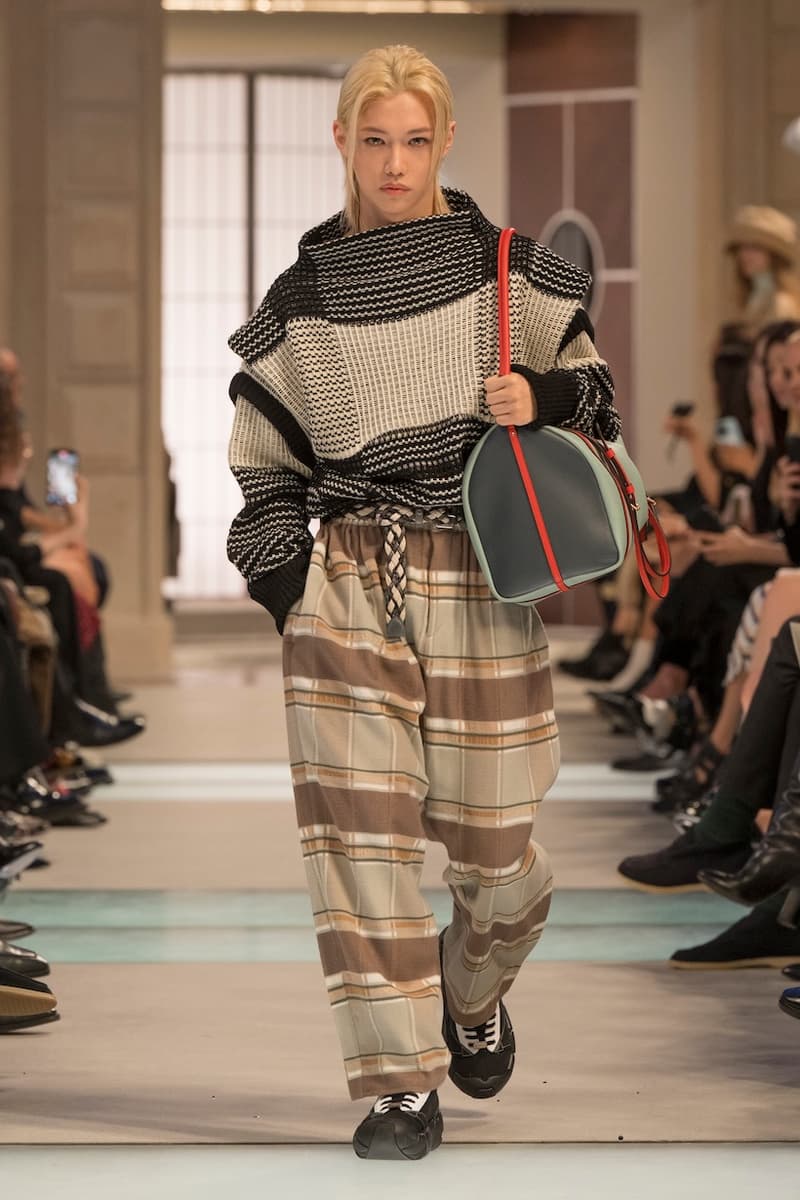 Louis vuitton 2025 fall winter handbags paris fashion runway highlight celeb