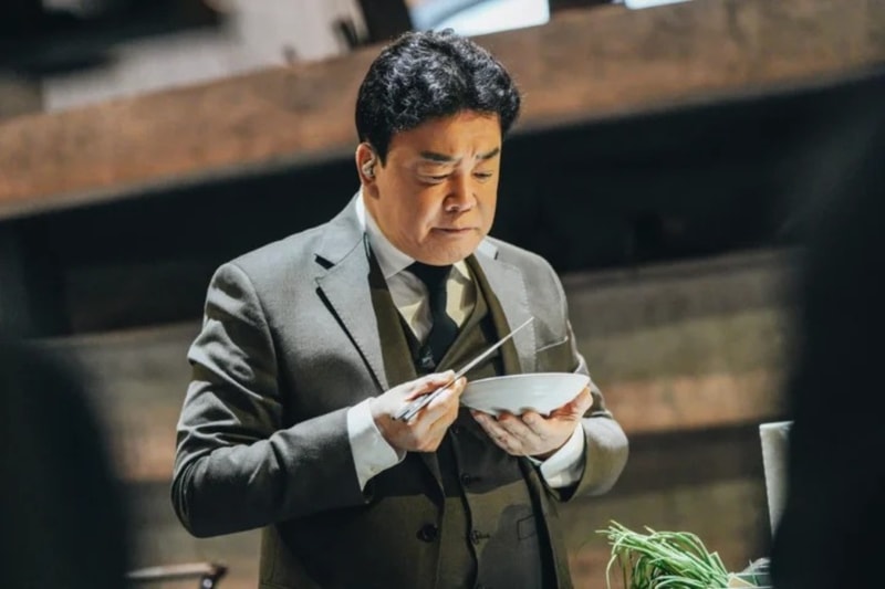 《黑白大廚 2》10 月不會上架？評審白種元爭議懶人包！