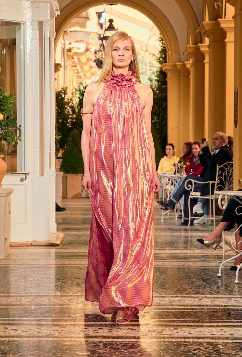 chanel 2025/26 Cruise lake como hightlight runway details looks italy story