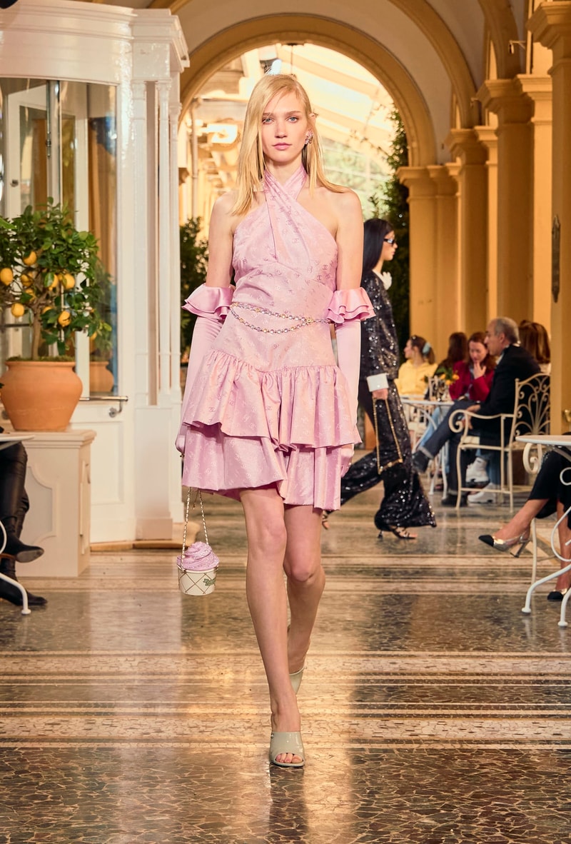 chanel 2025/26 Cruise lake como hightlight runway details looks italy story
