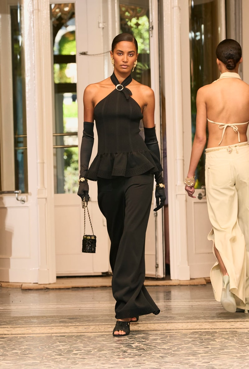 chanel 2025/26 Cruise lake como hightlight runway details looks italy story