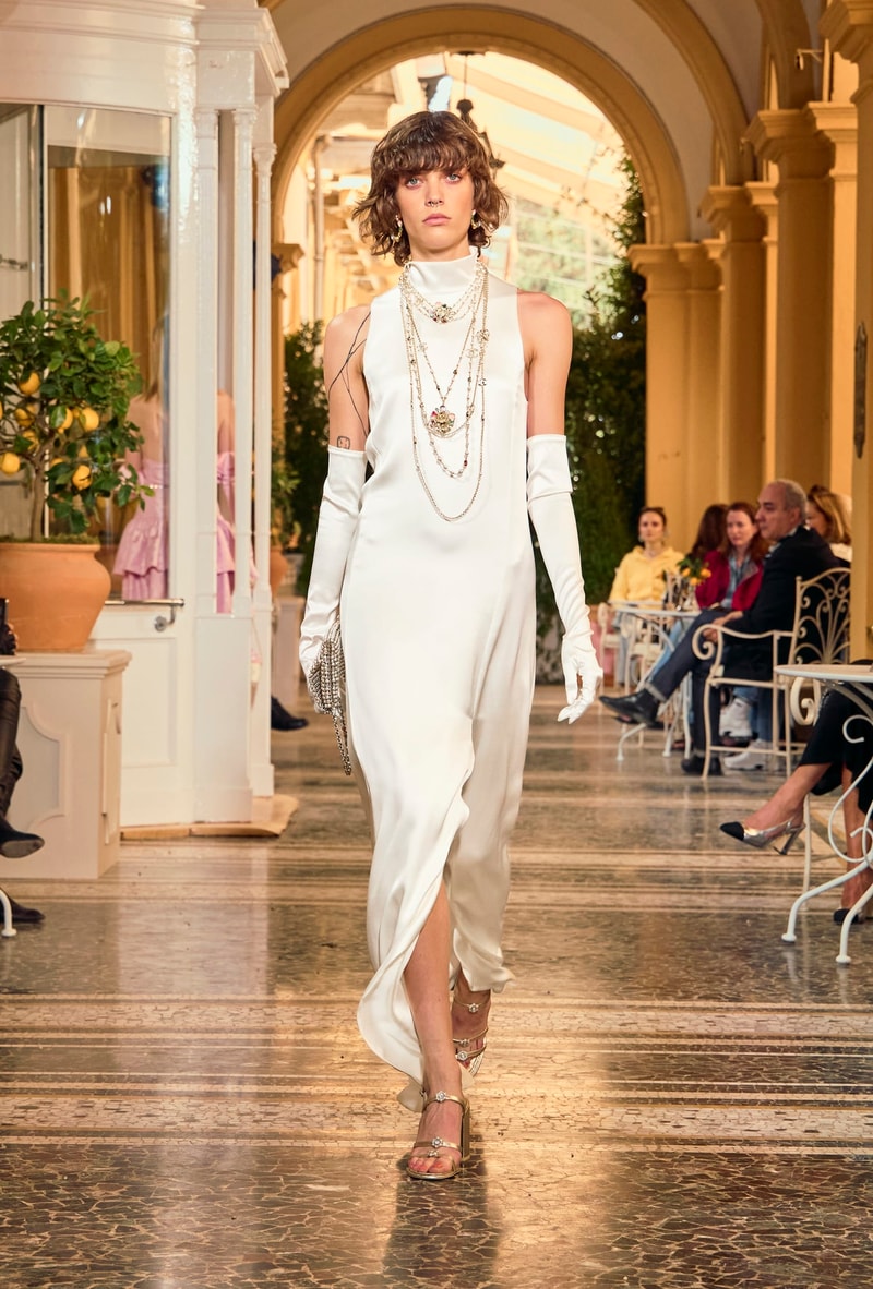 chanel 2025/26 Cruise lake como hightlight runway details looks italy story