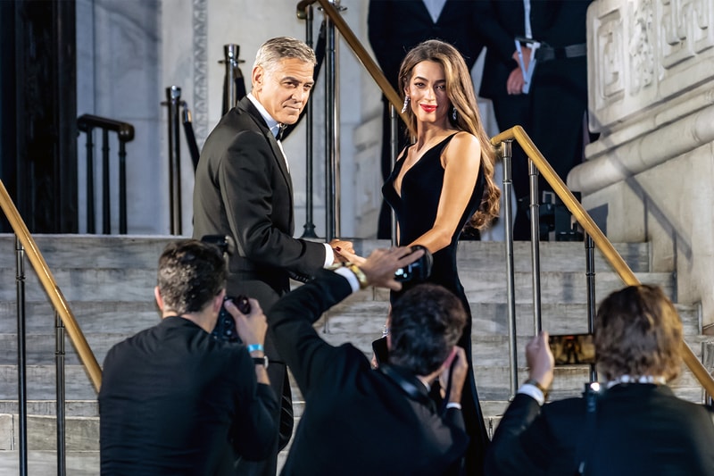 George Clooney 說婚姻時一臉驕傲：坦言與太太結婚多年依然從未吵架過，自詡「最幸福男人」