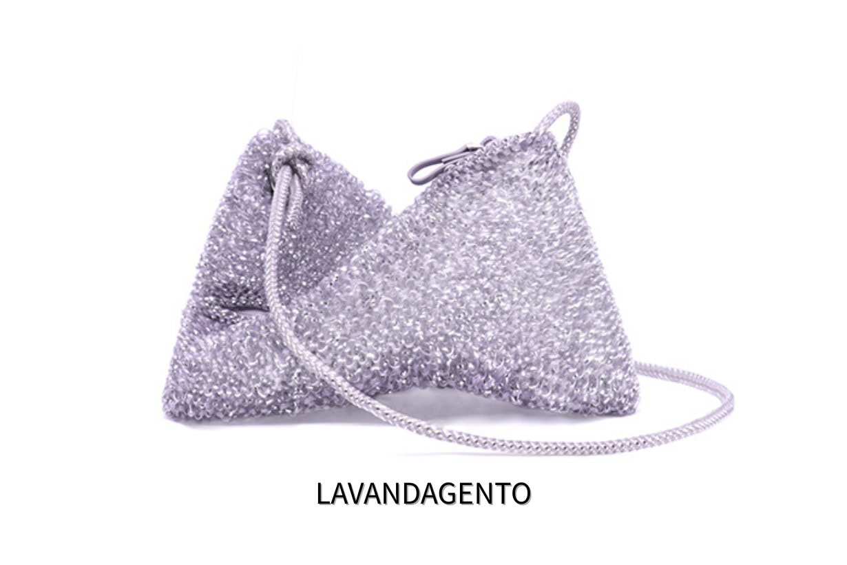 LE SSERAFIM 隊長 Kim Chaewon 也背了 ANTEPRIMA 的 Wirebag！